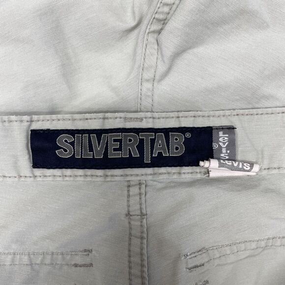 Vintage Levi's Silvertab Cargo Shorts Men Size 30 90s Y2K B331 -9 - Picture 7 of 16